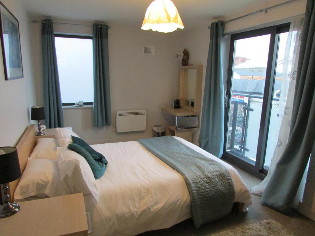 Cheltenham Luxury Apartments Номер фото