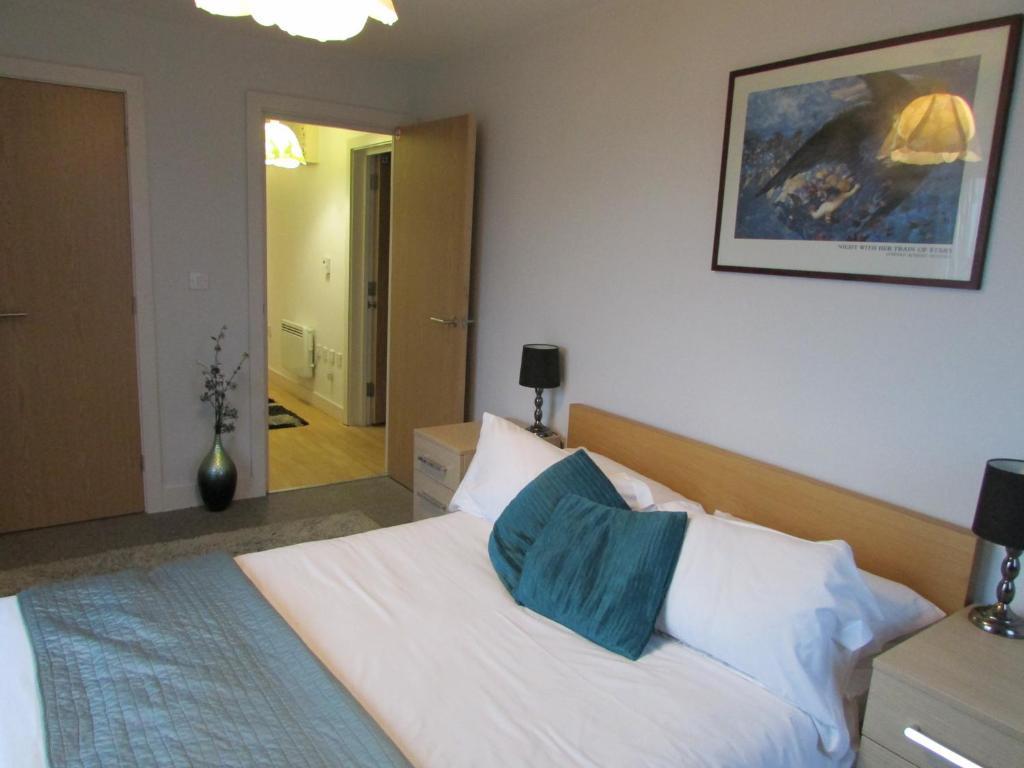 Cheltenham Luxury Apartments Номер фото